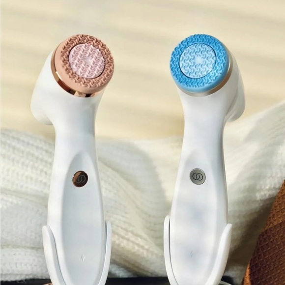 AI face wash machine - Picture 3 of 3